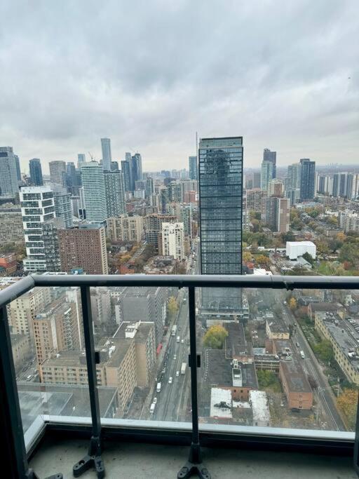 Elegant Condo Near Eaton Centre Mall Toronto Exteriér fotografie
